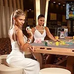 Platinum & Casino מלון