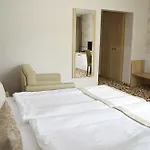 מלון Platinum & Casino סאני ביץ'