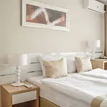 מלון Platinum & Casino 4*