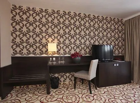 Platinum & Casino