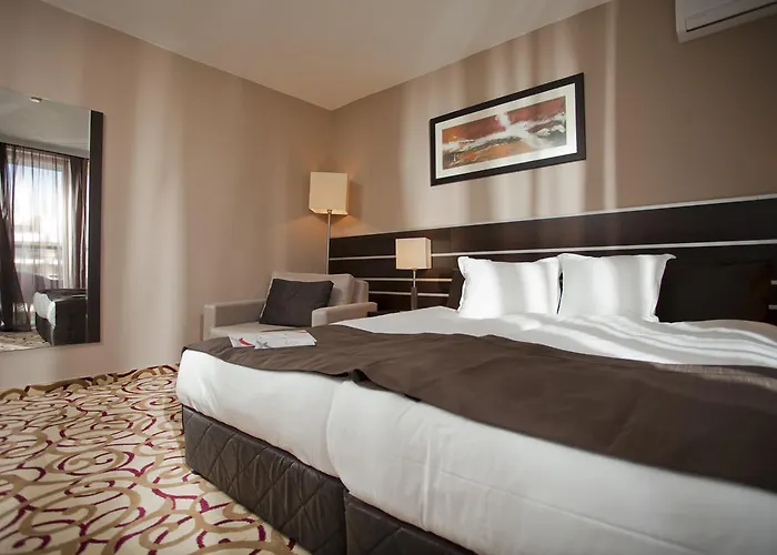 Hotel Platinum & Casino