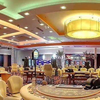 Platinum & Casino Σάνι Μπιτς