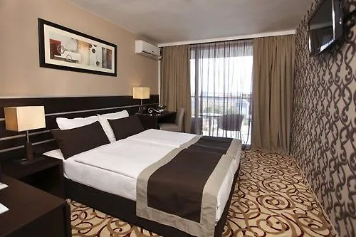 Ξενοδοχείο Platinum & Casino 4*