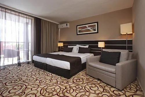 Hotel Platinum & Casino