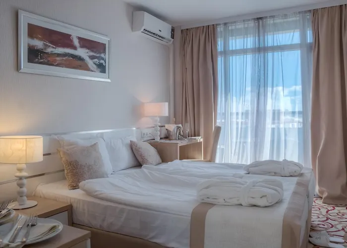 Ξενοδοχείο Platinum & Casino 4*