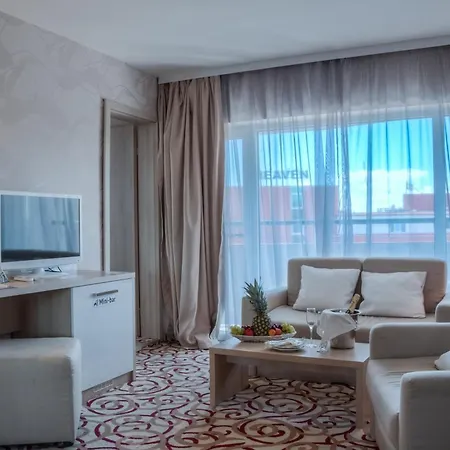 Hotel Platinum & Casino